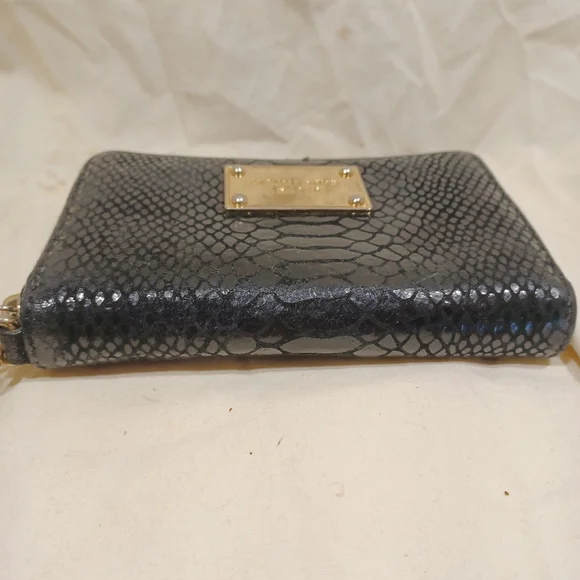 Michael kors wristlet wallet - Picture 5 of 7